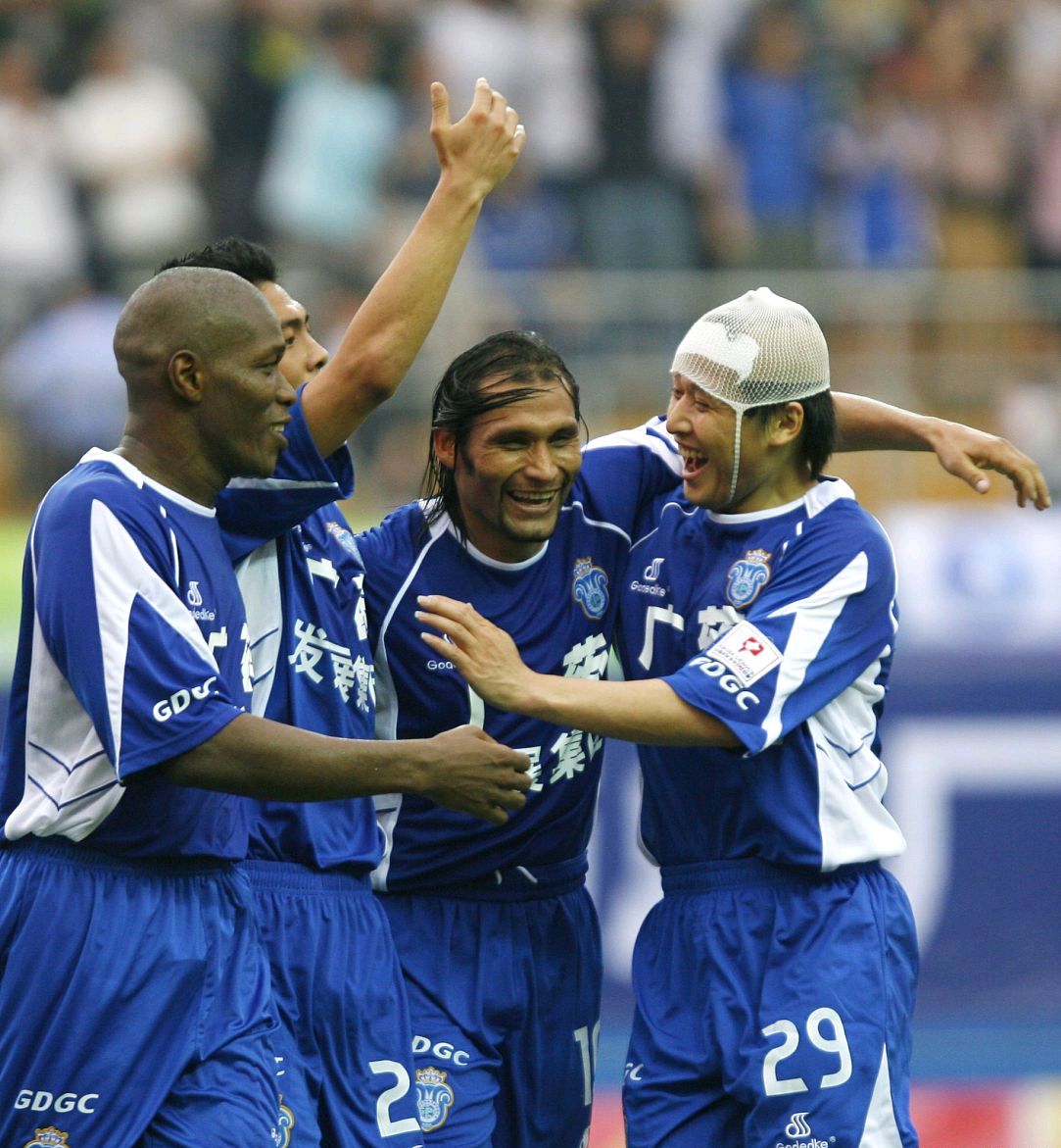 关于巴拉圭球员在国内联赛中表现平平难获出场机会的信息 关于巴拉圭球员在国内联赛中表现平平难获出场机会的信息