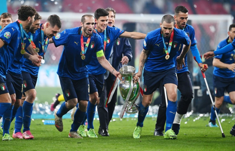 意大利队遭遇强队，剧情逆转获胜