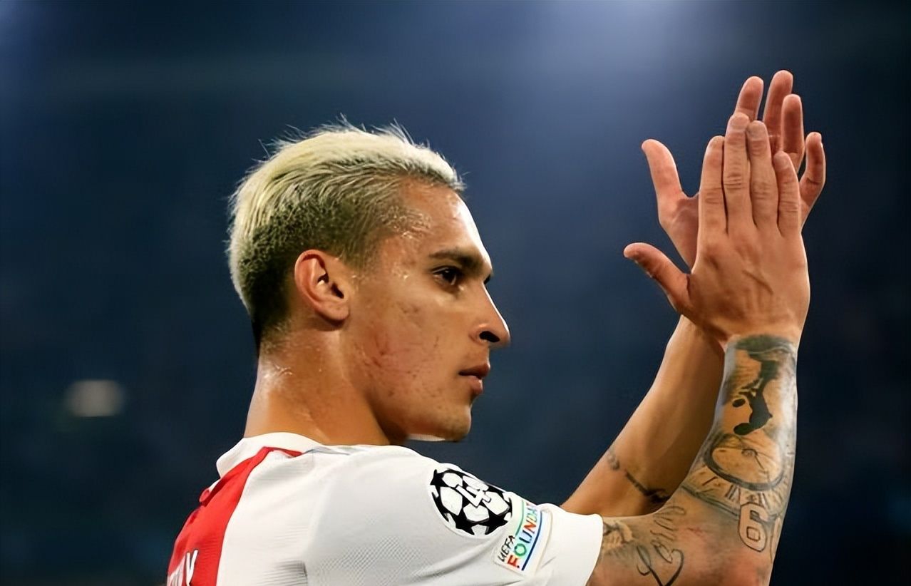 包含阿贾克斯队员砥砺前行,决心取得重要胜利的词条 包含阿贾克斯队员砥砺前行,决心取得重要胜利的词条