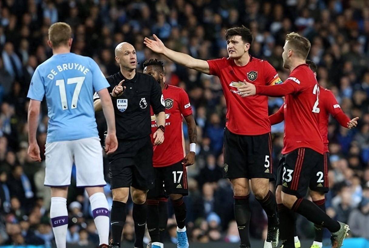 包含巴黎圣日耳曼客场失利，战绩略显疲态的词条