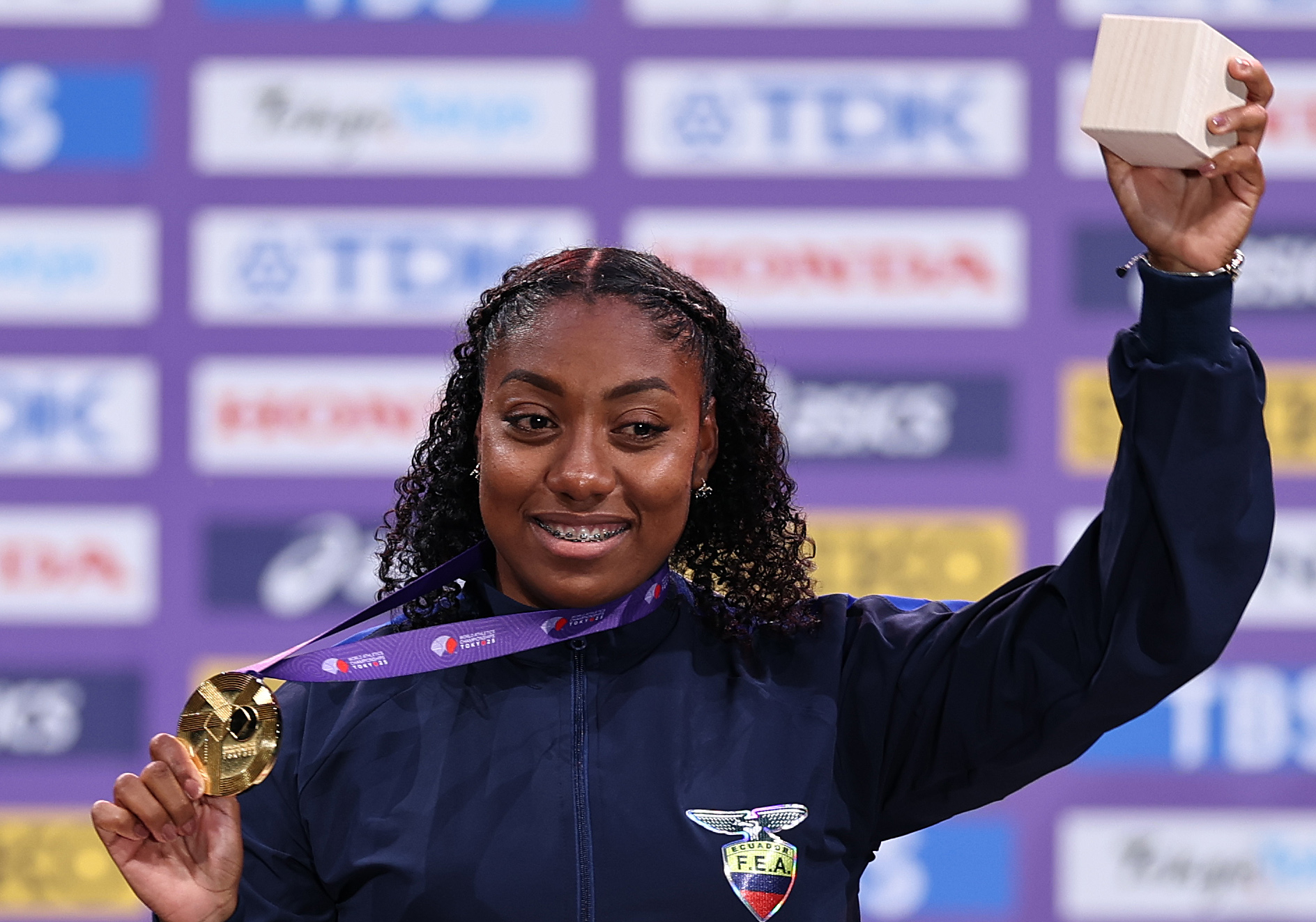 关于瑞典选手荣获田径女子铜牌的信息 关于瑞典选手荣获田径女子铜牌的信息